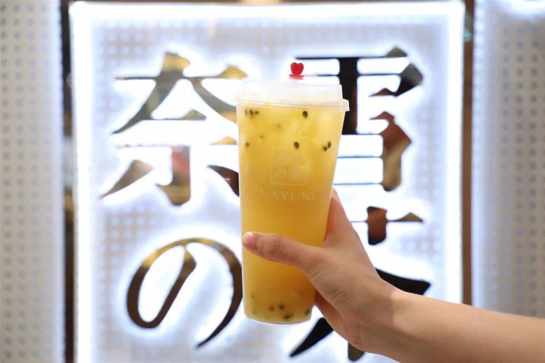 创业｜34岁，她靠500家茶饮店撑起一个IPO